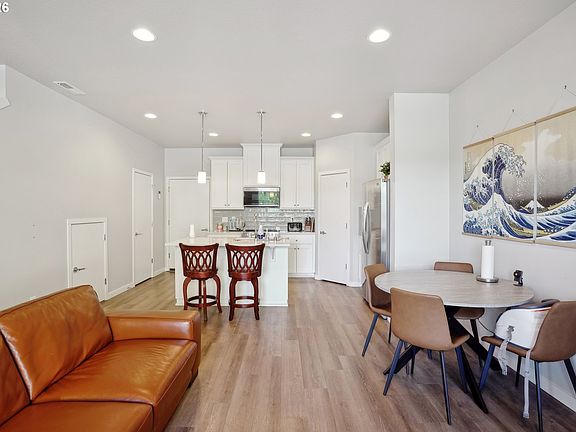 4th image of 12045 SE 5th St