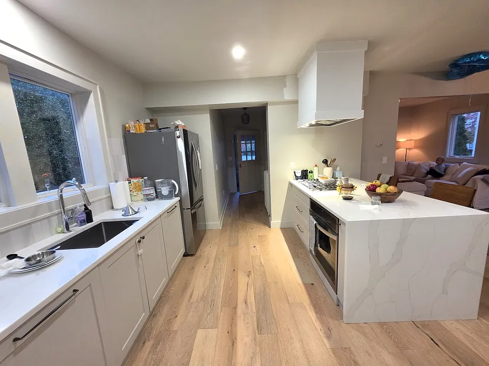 18 Webster Ave #1