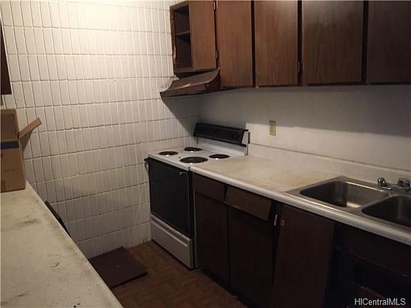 4th image of 827 Kinau St #D206