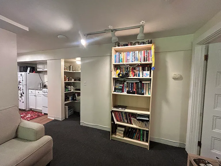 6 Beaufort Rd #2A — Photo 4