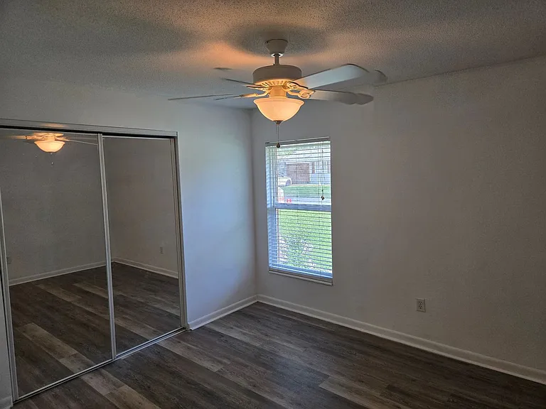 408 E Kentucky Ave — Photo 13