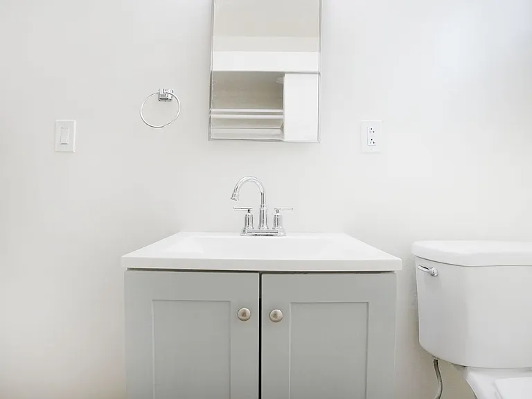 Laurel Cyn 6820 — Photo 7
