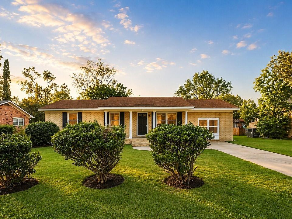 1st image of 109 Wisteria Rd