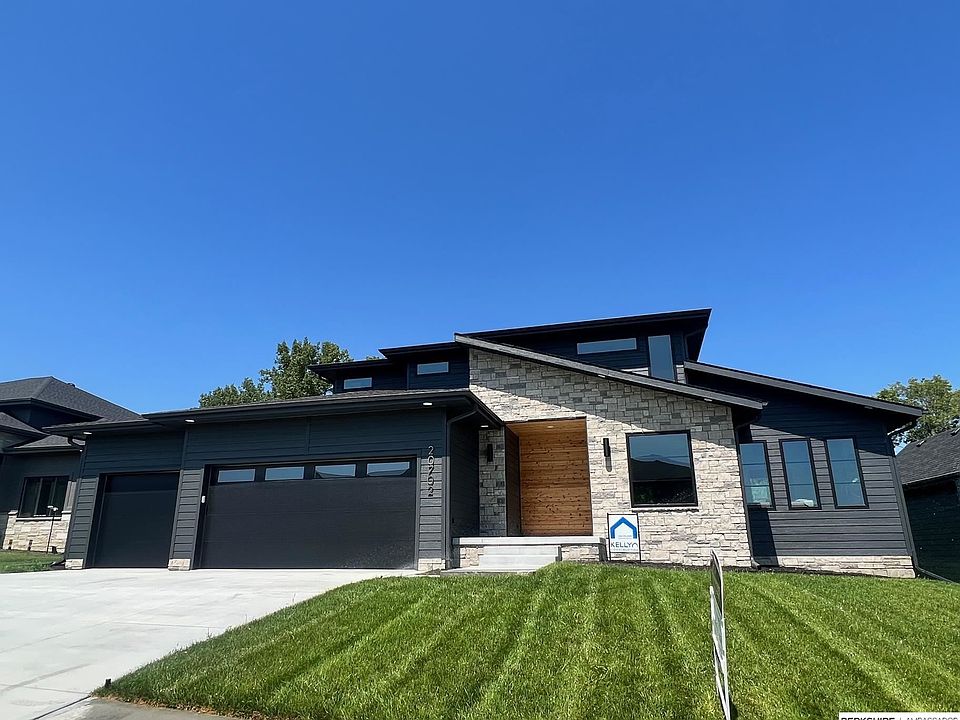 1st image of 20702 Hartman Ave