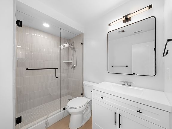 4th image of 2256 Albatross St #5
