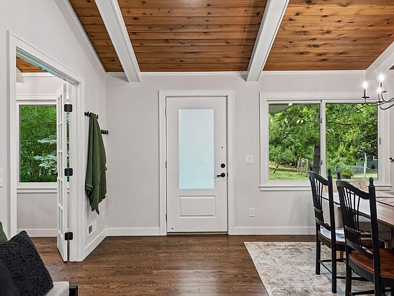 5th image of 18065 Berry Ln