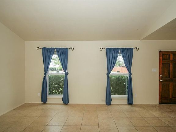 5th image of 2503 Poplar Trl
