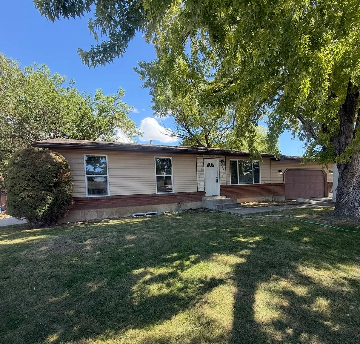 5 bed, 2200 sqft, $2,395 — Photo 1