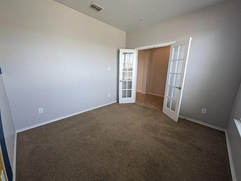 1108 Bowlus Dr — Photo 8