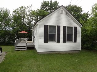 24 Howard St, Mexico, ME 04257