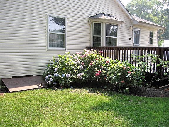 3rd image of 41 Morning Glory Ct