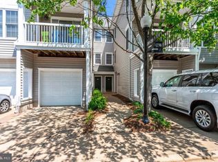 12804 Fair Briar Ln, Fairfax, VA 22033