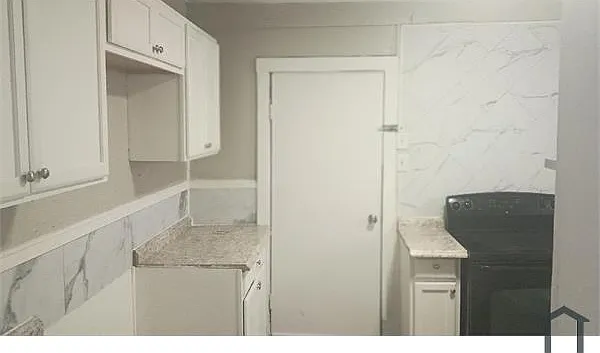 1536 W 8th St — Photo 24
