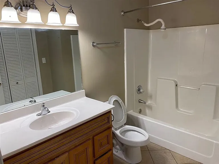 1207 Smallhouse Rd #B — Photo 7