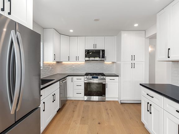 5th image of 1803 Broadway #301