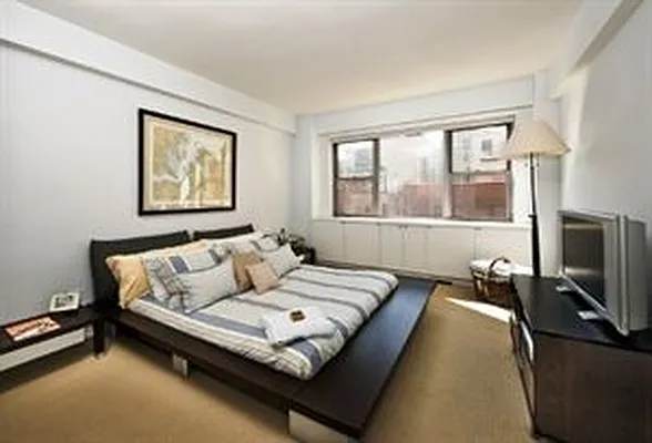 Sold by Douglas Elliman | media 15