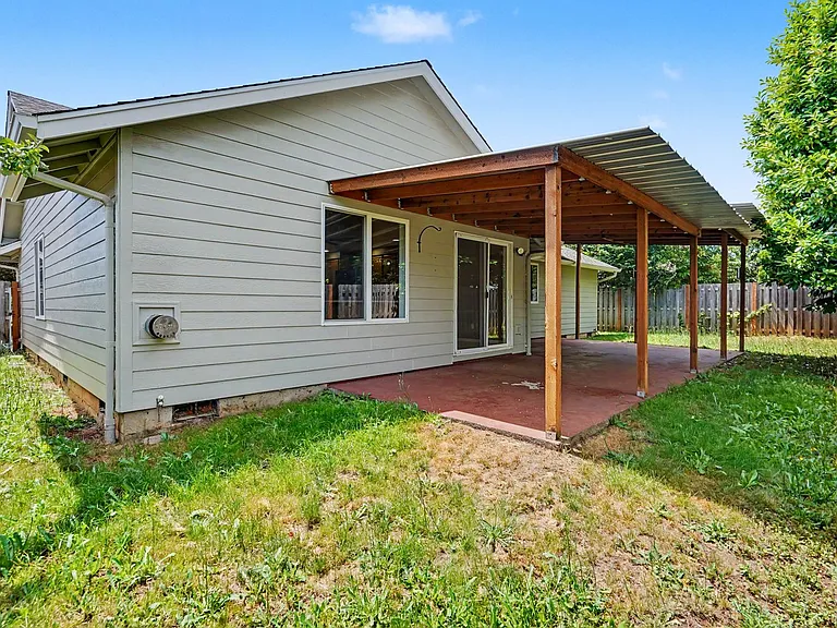 1075 Mildred Ln SE — Photo 41