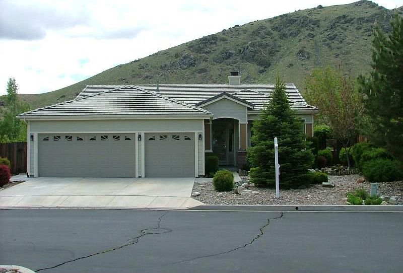 2nd image of 377 Sussex Pl