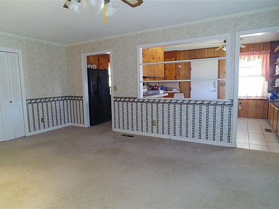 5th image of 3302 E Woodburn Dr