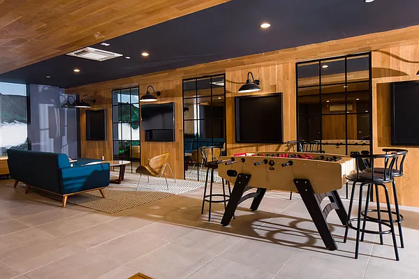 Rented by Nooklyn NYC LLC | media 72