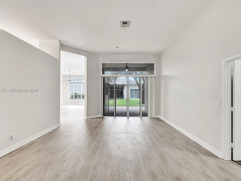 6334 SW 192nd Ave — Photo 5