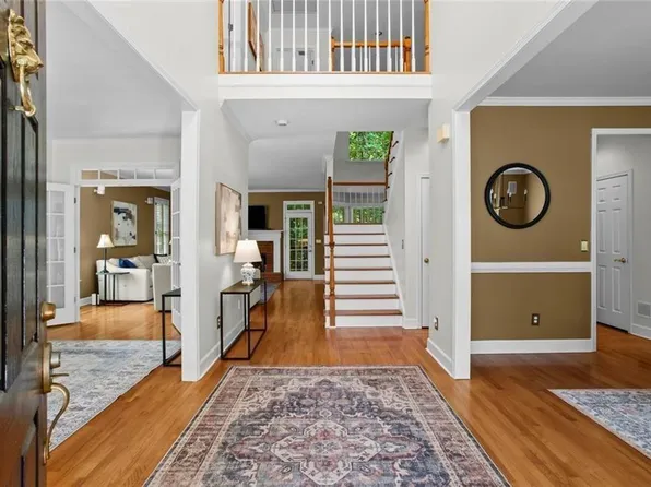 82 Old Mountain Pl, Powder Springs, GA 30127