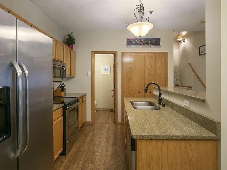 8460 Kimball Dr — Photo 4