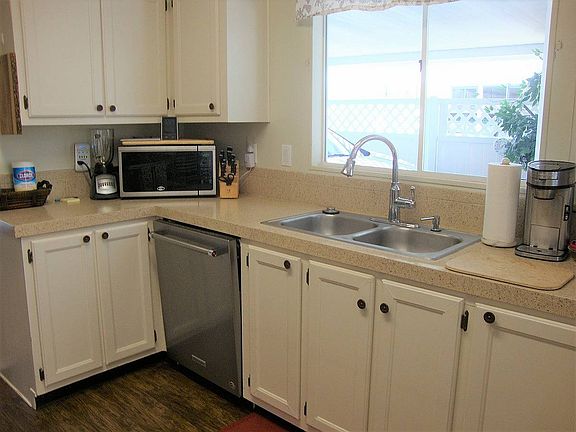 3rd image of 3052 Tuckahoe Ln