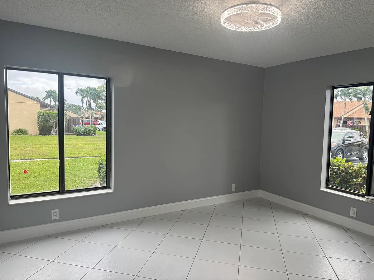 Building Photo - 802 Sky Pine Way #D1