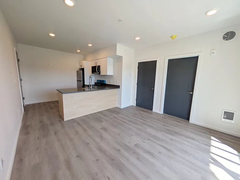 Valhalla Apartments — Photo 3