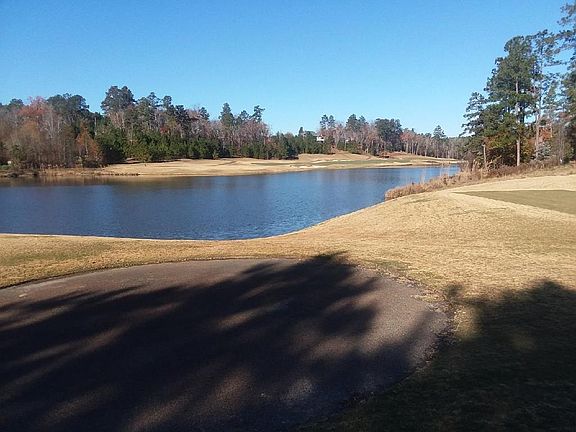 5th image of 201 Golden Oak Dr