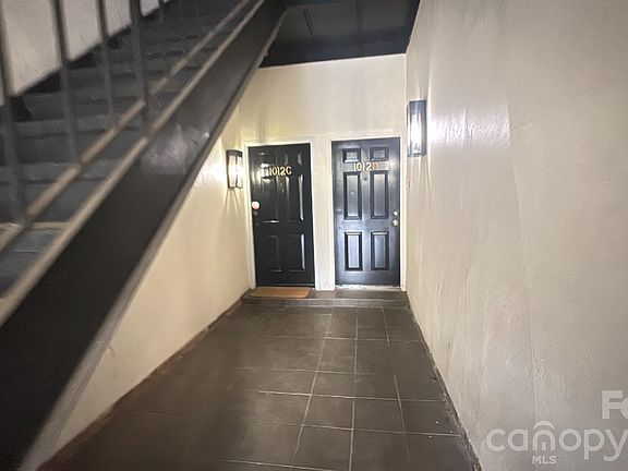 5th image of 1012 Queens Rd Unit C