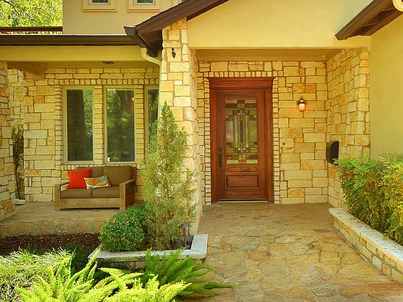 5th image of 3001 Oakhaven Dr