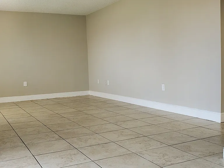 240 San Juan Cir — Photo 21