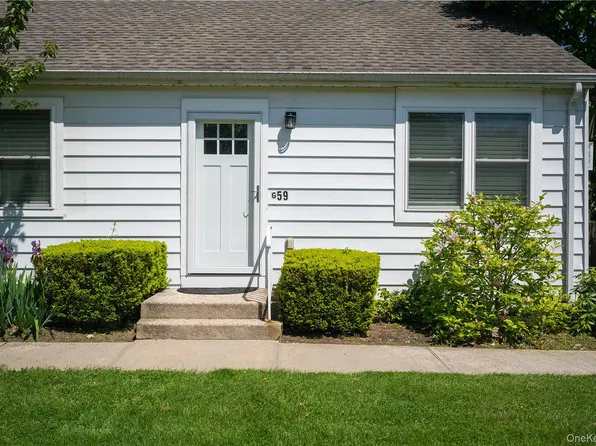1000 9th St, Greenport, NY