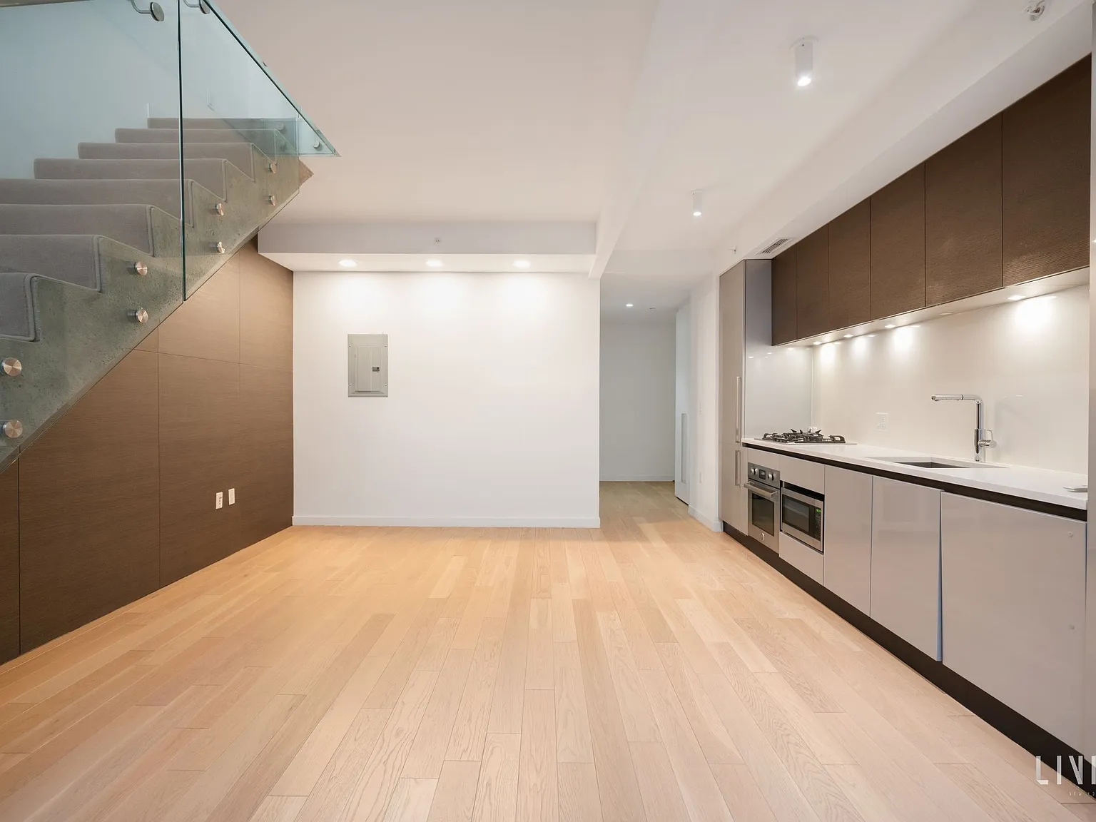 540 West 49th Street — Photo 4