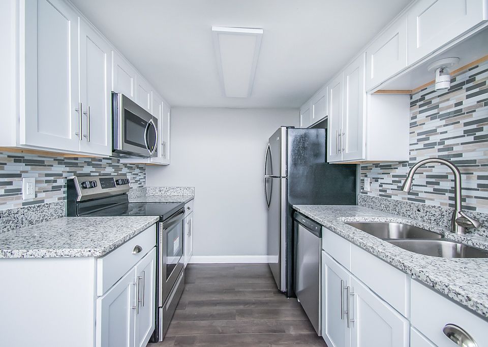 1st image of 1309 Sierra Dr #1