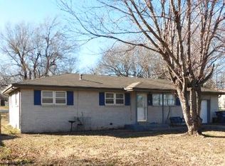 104 S Magnolia Ave, Stratford, OK 74872
