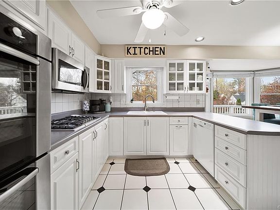 5th image of 1501 Laurel Top Dr