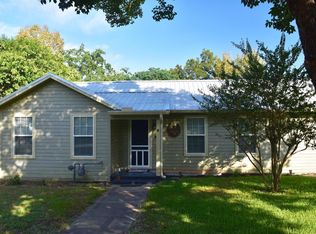 500 W Fawn St, Caldwell, TX 77836