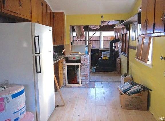 3rd image of 56 Sunset Cir