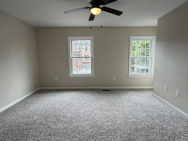 218 Tudor Dr — Photo 23