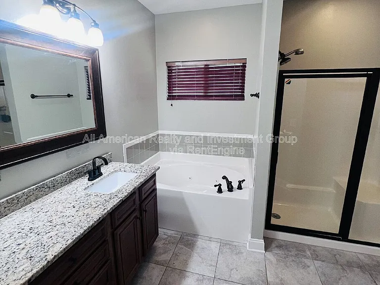 598 Emerald Ln — Photo 11