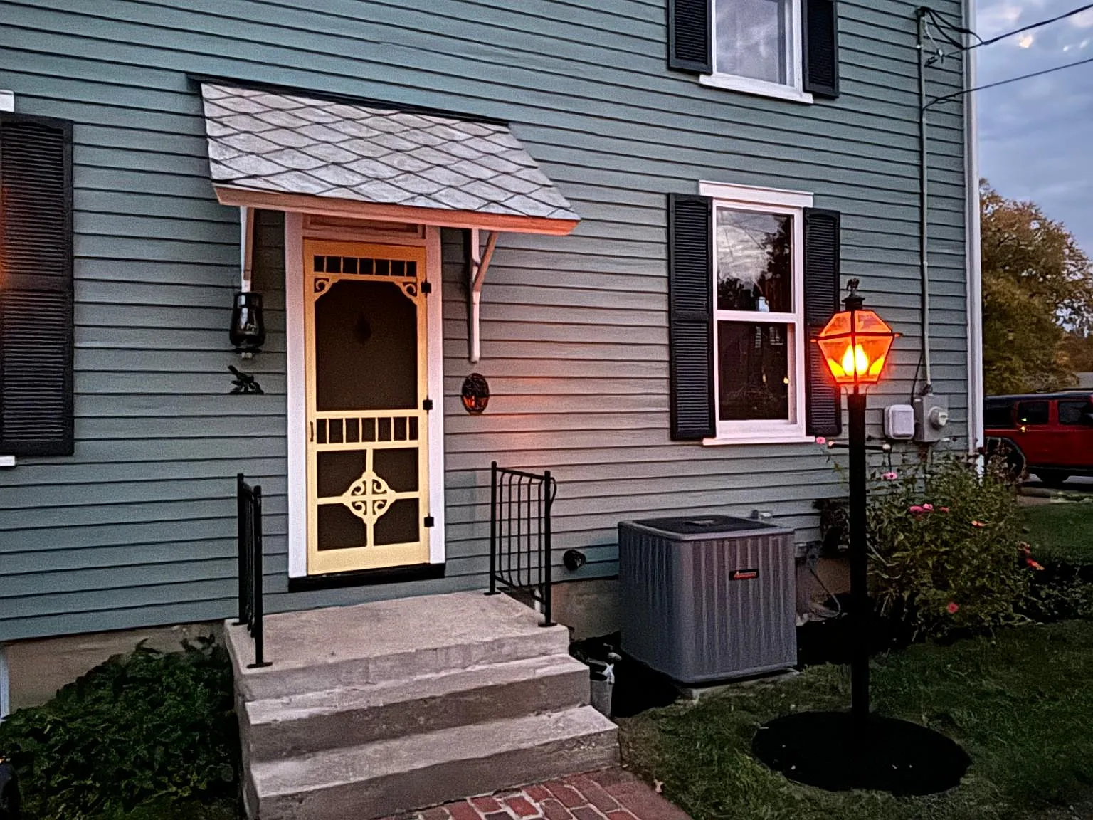 312 Cox St — Photo 4