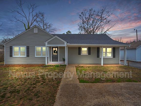 5th image of 713 N Lakeshore Dr