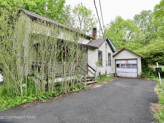 2nd image of 2537 Mountain Rd