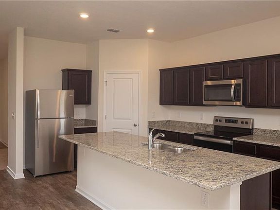 4th image of 3522 Patron Ave