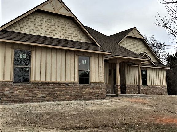 2nd image of 68 Woody Ln