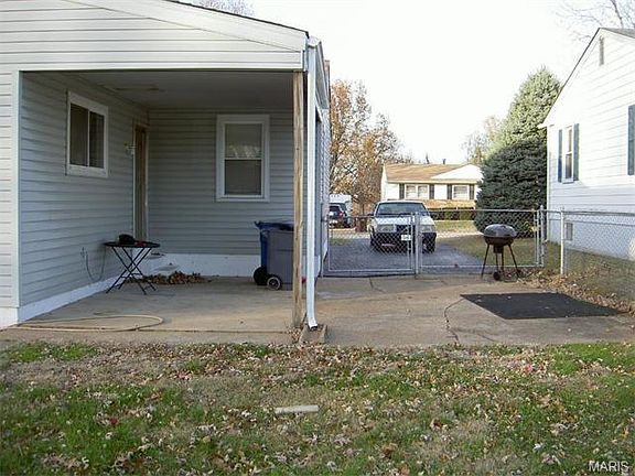 3rd image of 11124 Pine Forest Dr