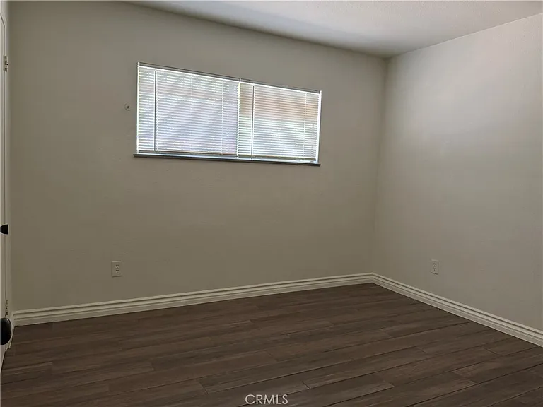 313 W 44th St — Photo 9
